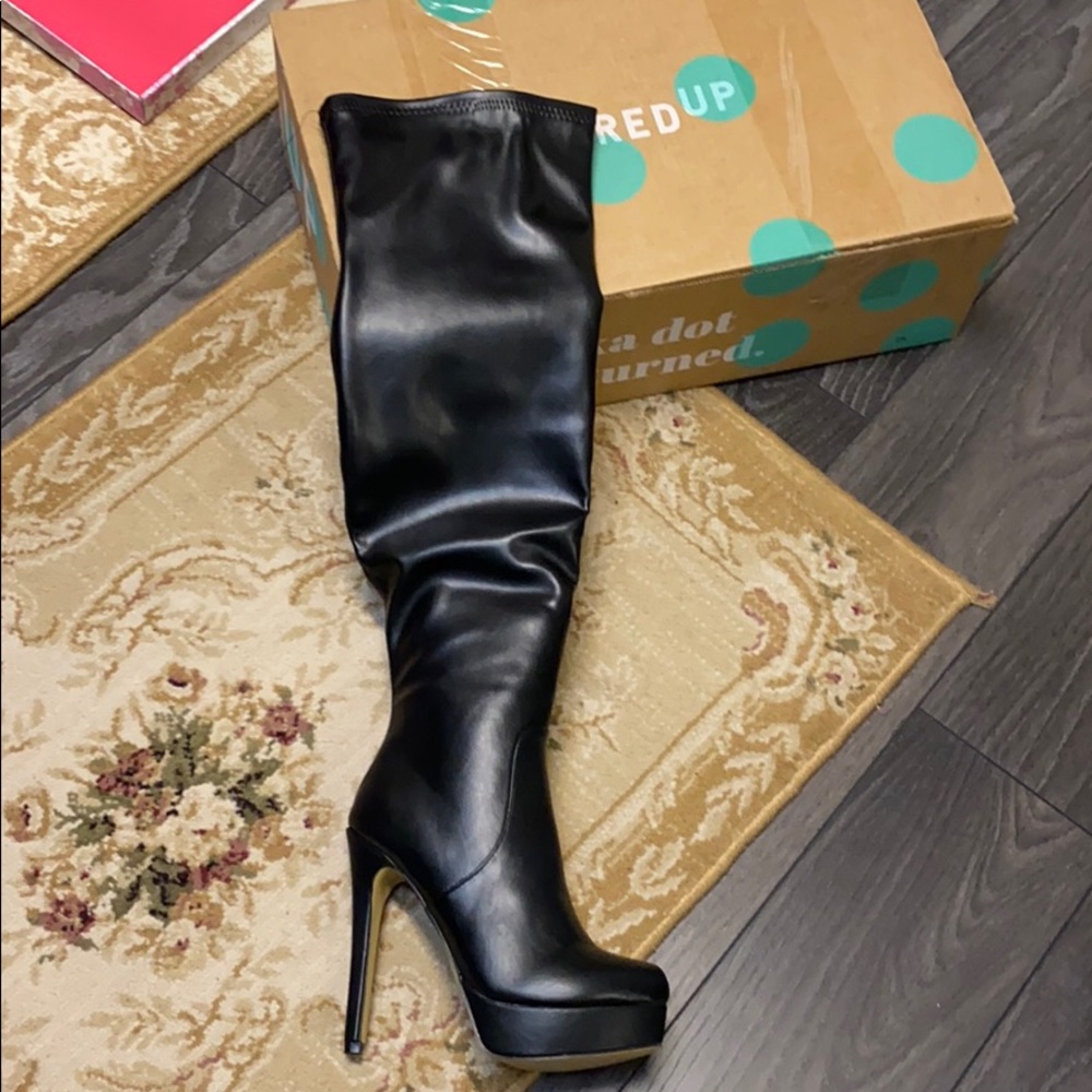 Platform high heeled boots. New, Black, Sz 8